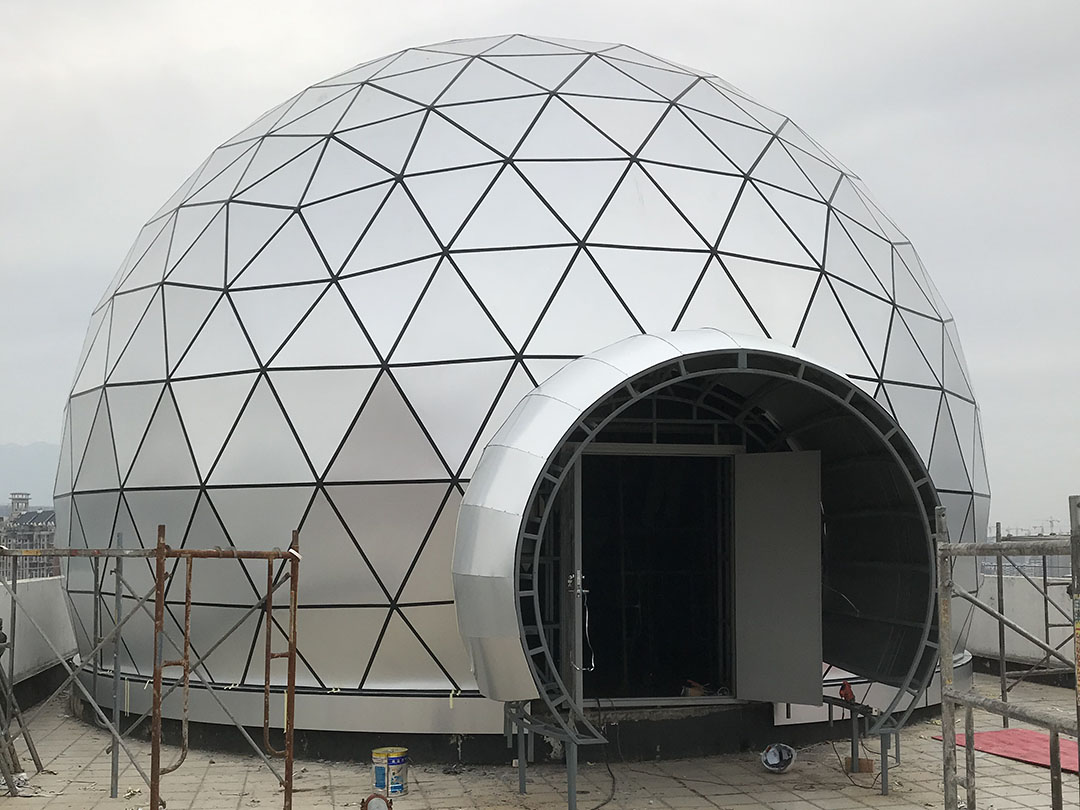 10.5米宝石型天象厅现场安装